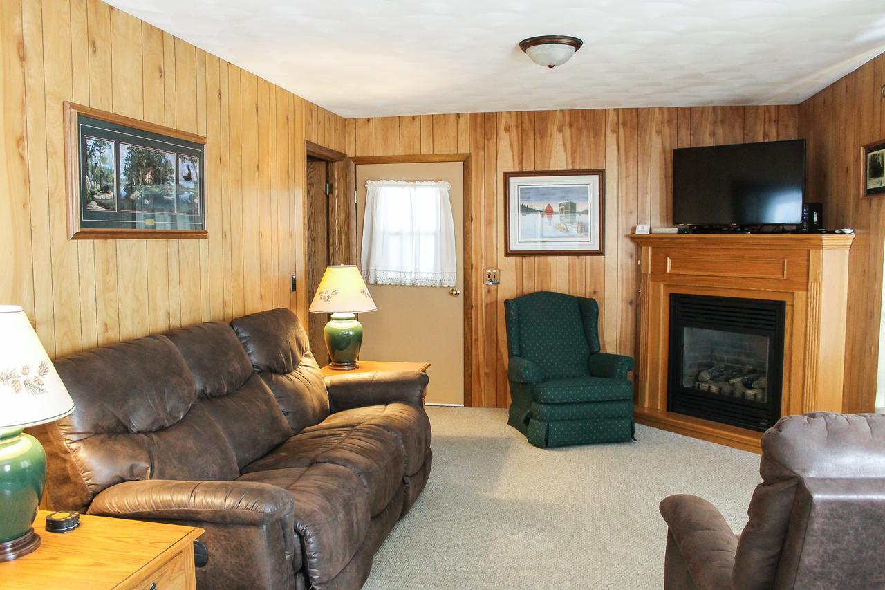 Nitschke'S Northern Resort Миноккуа Экстерьер фото